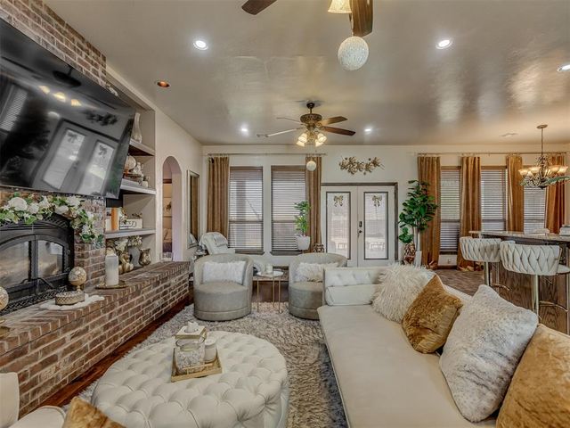 13630 S Kelly Avenue, Edmond, OK 73025