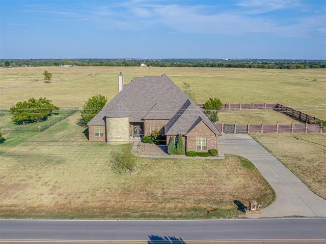 13630 S Kelly Avenue, Edmond, OK 73025