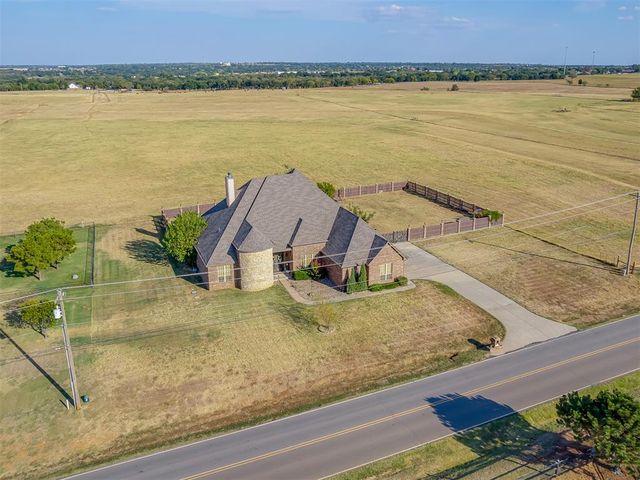 13630 S Kelly Avenue, Edmond, OK 73025