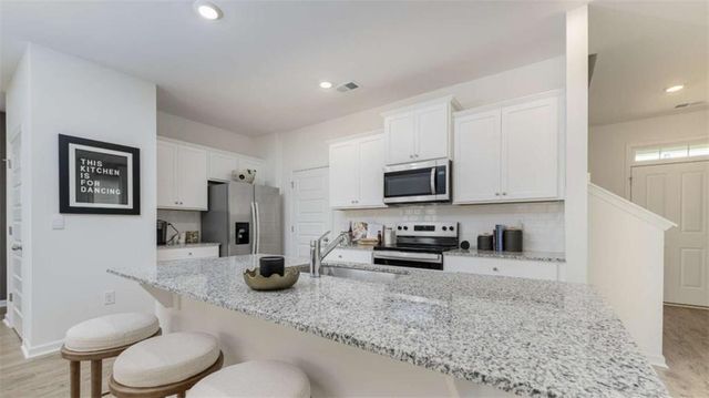 6026 NE Knickerbocker Street, Mableton, GA 30126