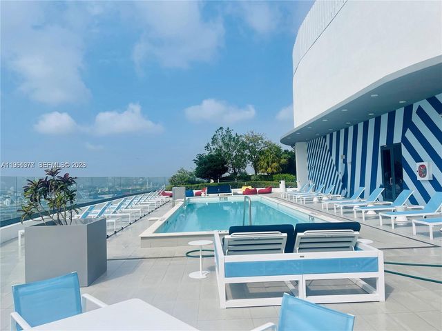 45 SW 9th St 2003, Miami, FL 33130