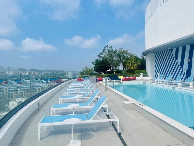 45 SW 9th St 2003, Miami, FL 33130