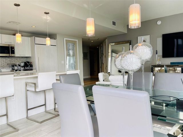 45 SW 9th St 2003, Miami, FL 33130