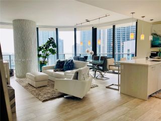 45 SW 9th St 2003, Miami, FL 33130