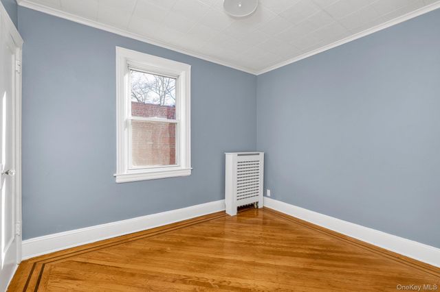 8835 Vanderveer Street, Queens Village, NY 11427