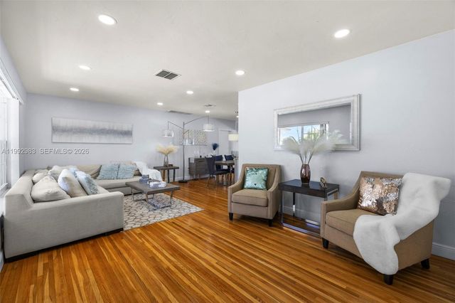 8631 SW 16th Ter, Miami, FL 33155