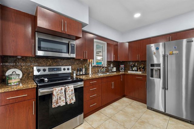 8631 SW 16th Ter, Miami, FL 33155