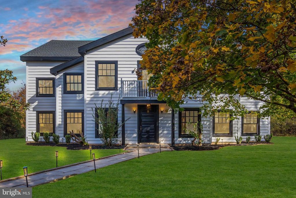 74 HARLINGEN RD, Belle Mead, NJ 08502