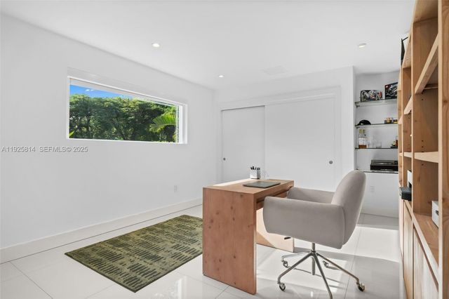 45 SW 19th Rd, Miami, FL 33129