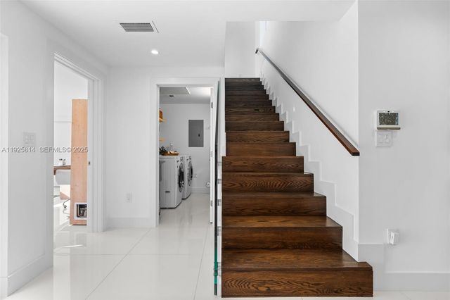 45 SW 19th Rd, Miami, FL 33129