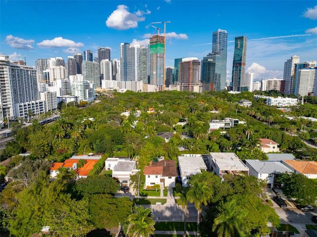 45 SW 19th Rd, Miami, FL 33129