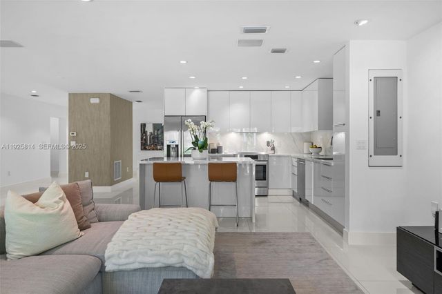 45 SW 19th Rd, Miami, FL 33129