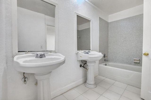 11556 NW 1st Street, Plantation, FL 33325