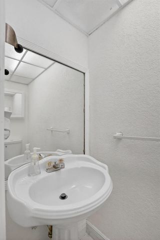 11556 NW 1st Street, Plantation, FL 33325