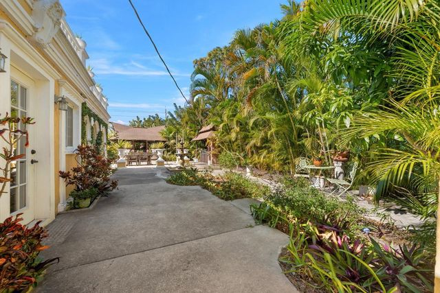 3511 W EUCLID AVENUE, Tampa, FL 33629