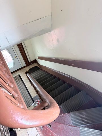 34 3rd Avenue, Gloversville, NY 12078