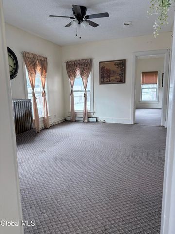 34 3rd Avenue, Gloversville, NY 12078