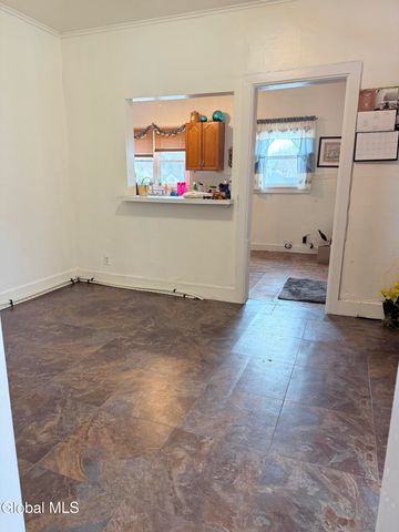 34 3rd Avenue, Gloversville, NY 12078