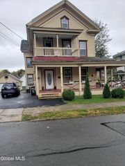 34 3rd Avenue, Gloversville, NY 12078