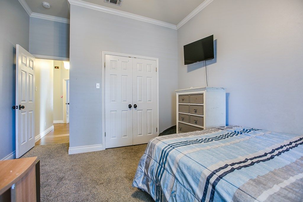 Image 25 of property listing at 1221 Avondale Ave, San Angelo, TX 76901