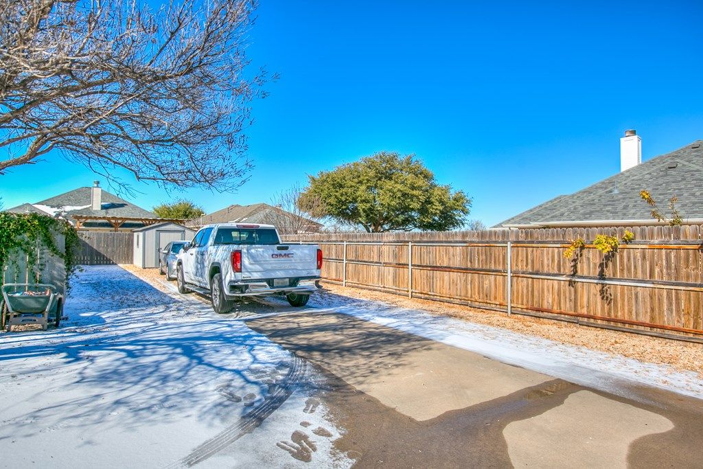Image 35 of property listing at 1221 Avondale Ave, San Angelo, TX 76901