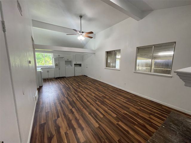 518 W Lovers Lane, Arlington, TX 76010