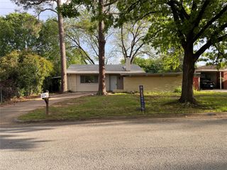 518 W Lovers Lane, Arlington, TX 76010