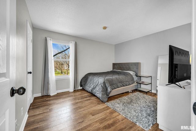 6125-27 N JAYAR Court, Peoria, IL 61614