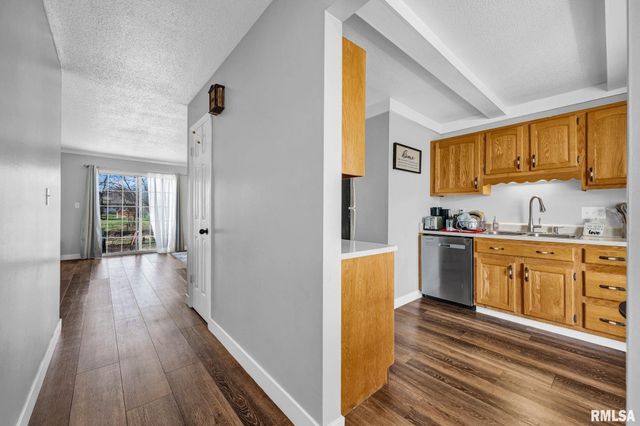 6125-27 N JAYAR Court, Peoria, IL 61614