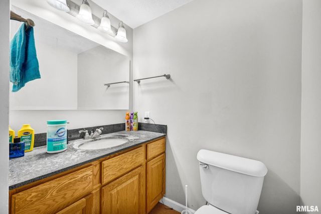 6125-27 N JAYAR Court, Peoria, IL 61614