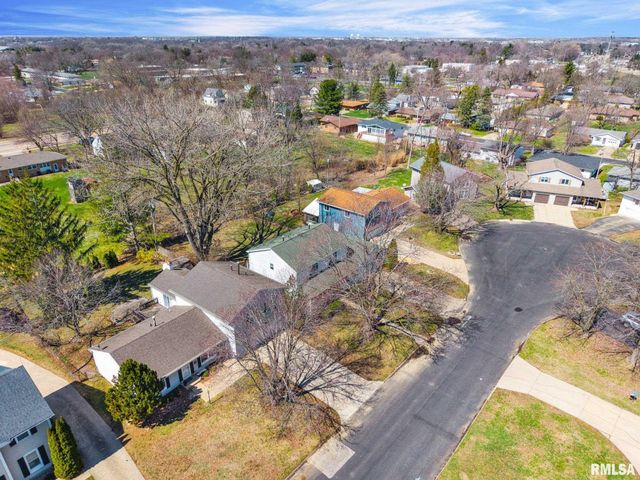 6125-27 N JAYAR Court, Peoria, IL 61614