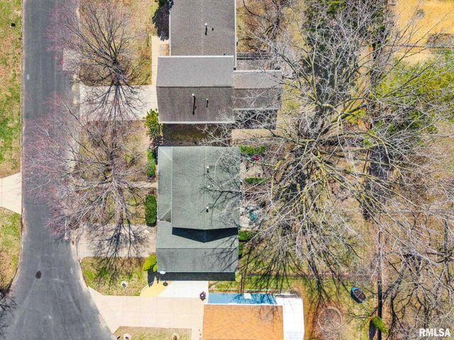 6125-27 N JAYAR Court, Peoria, IL 61614