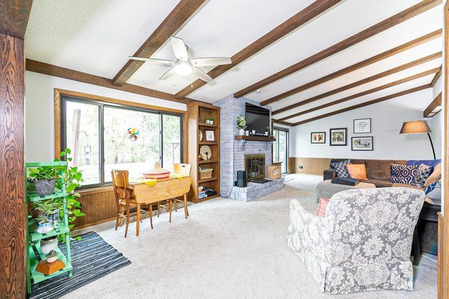 37 BUTTE DES MORTS COURT, Appleton, WI 54914
