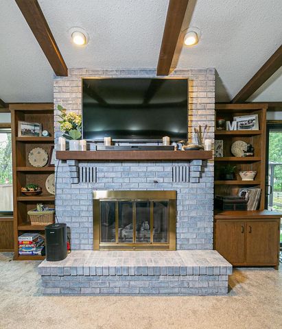 37 BUTTE DES MORTS COURT, Appleton, WI 54914