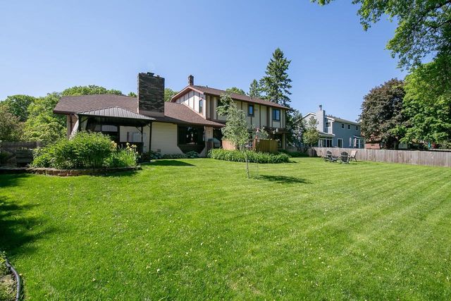 37 BUTTE DES MORTS COURT, Appleton, WI 54914