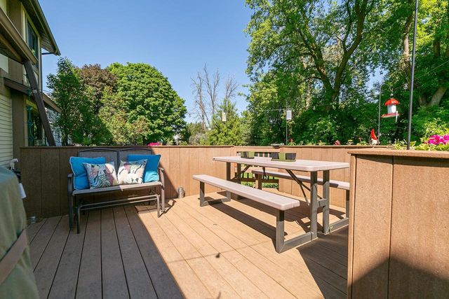 37 BUTTE DES MORTS COURT, Appleton, WI 54914