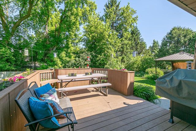 37 BUTTE DES MORTS COURT, Appleton, WI 54914