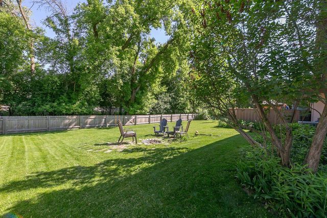 37 BUTTE DES MORTS COURT, Appleton, WI 54914