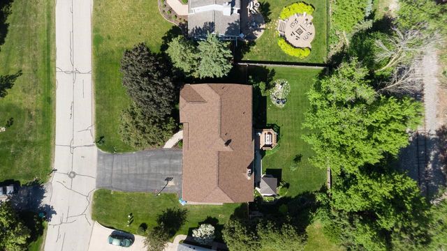 37 BUTTE DES MORTS COURT, Appleton, WI 54914