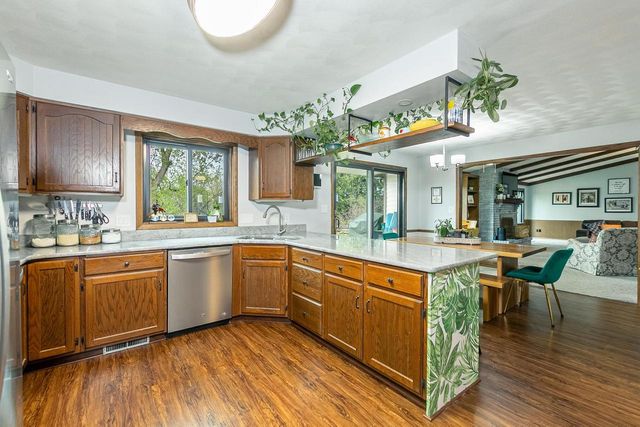 37 BUTTE DES MORTS COURT, Appleton, WI 54914