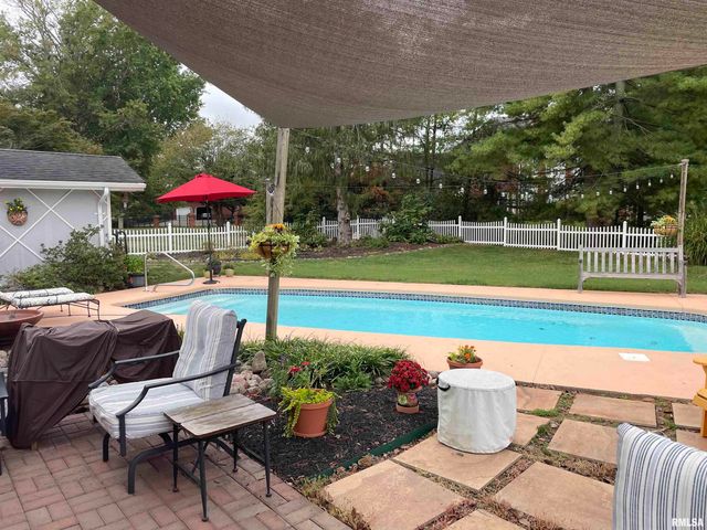 1502 NAGEL Drive, Marion, IL 62959