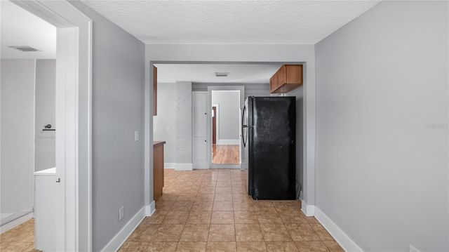 558 W MINNEOLA AVENUE, Clermont, FL 34711