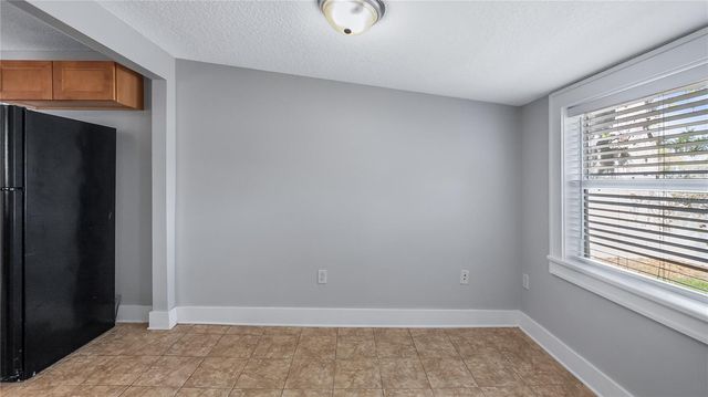 558 W MINNEOLA AVENUE, Clermont, FL 34711