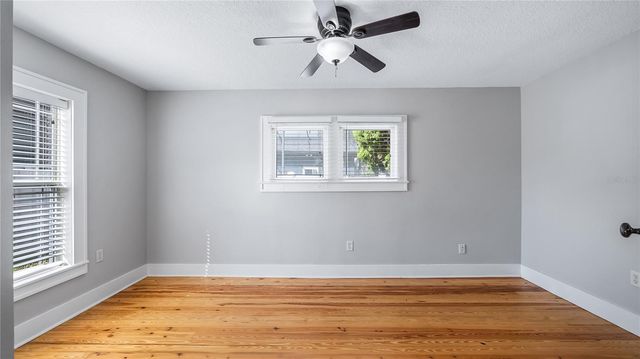 558 W MINNEOLA AVENUE, Clermont, FL 34711