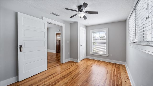 558 W MINNEOLA AVENUE, Clermont, FL 34711