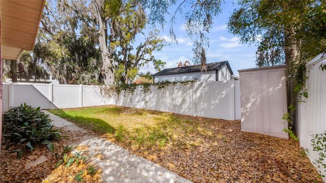 558 W MINNEOLA AVENUE, Clermont, FL 34711