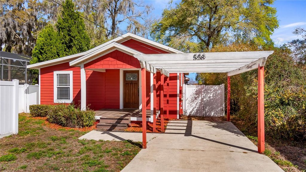 558 W MINNEOLA AVENUE, Clermont, FL 34711