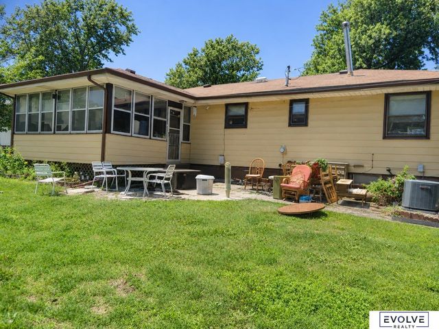 6317 N 49Th Avenue, Omaha, NE 68104