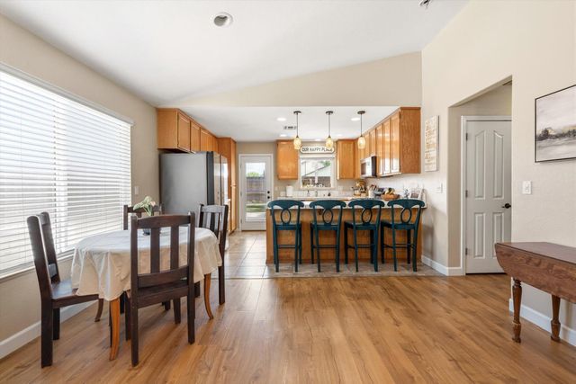 6724 W 2nd St, Rio Linda, CA 95673