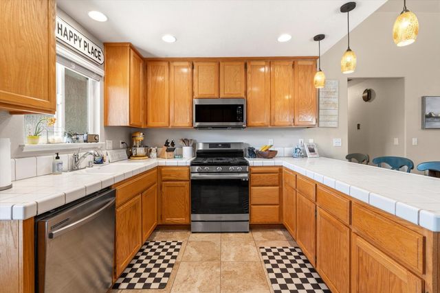 6724 W 2nd St, Rio Linda, CA 95673